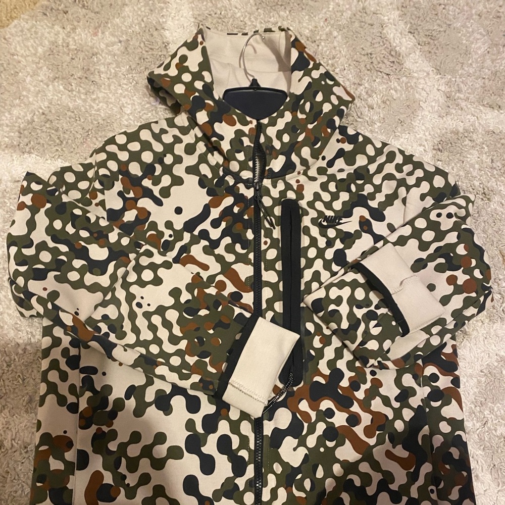 Nike boys Sweater